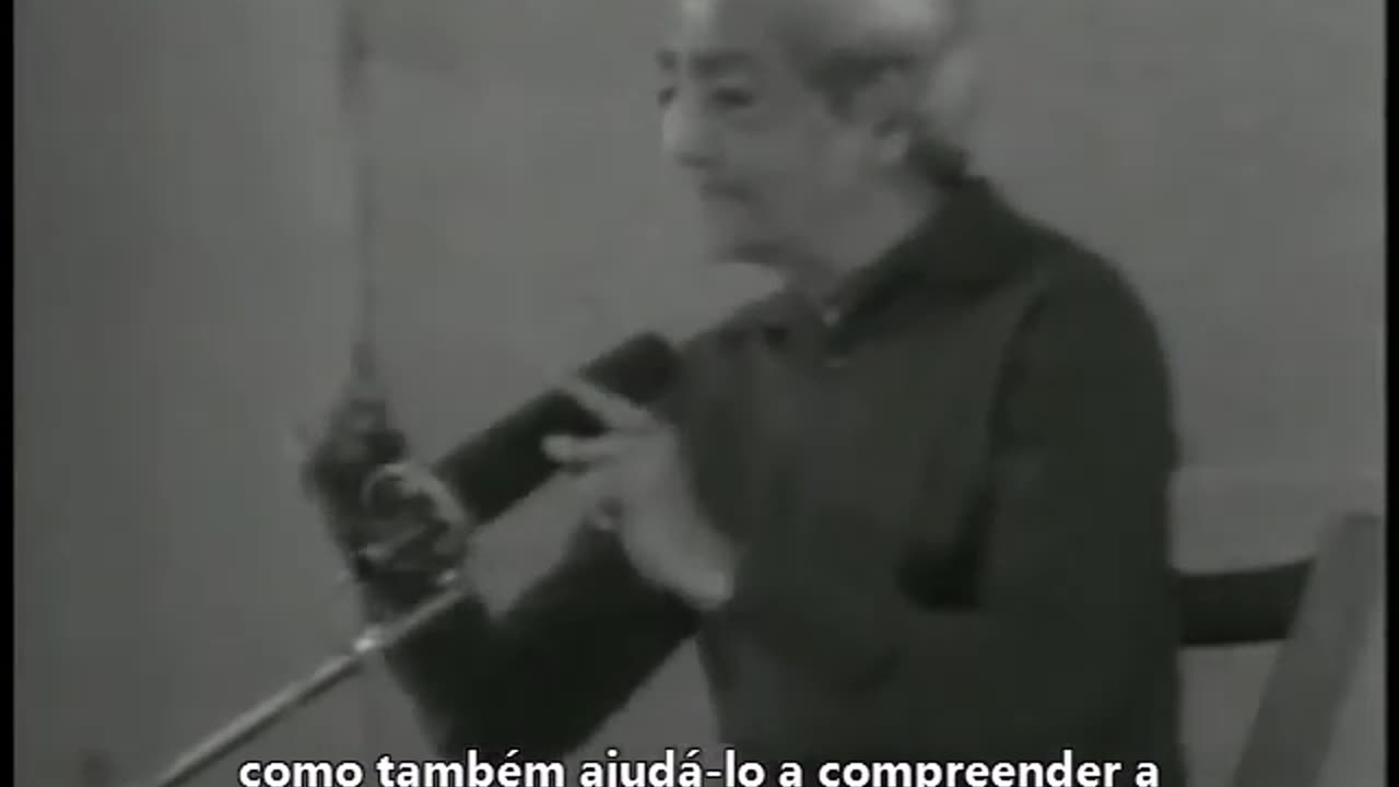 Qula é a relação entre o autoconhecimento e a educação?