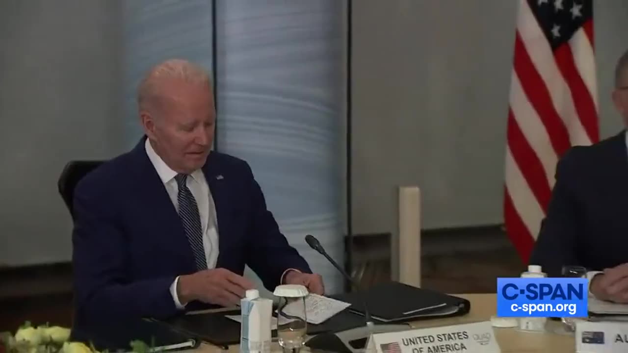 Biden Utilizes Notecard for Engaging Discussions at G7 Summit