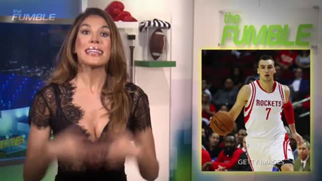 Sam Dekker Fails Miserably At One-Man Fast Break