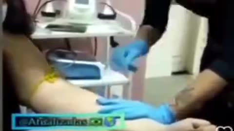 Vaccinated Blood Cant Be Extracted - Highly Coagulated SHARE this far and wide
