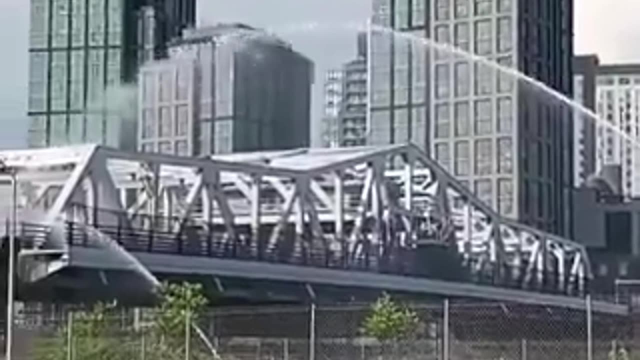 NYC's Third Avenue Bridge Reopens After Getting Stuck Open Due To Overheating