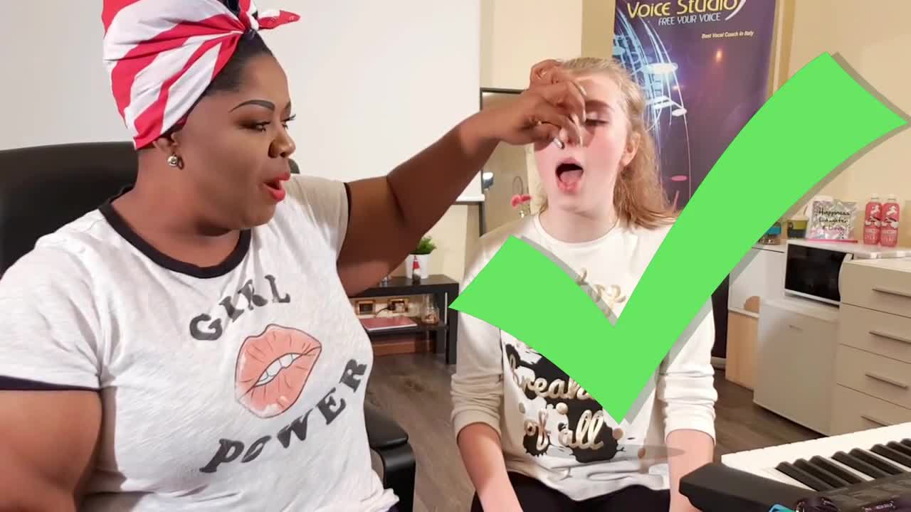 Cute beginning singer and Vocal Coach (EN subs) Cheryl Porter