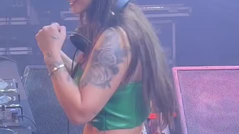 Sempre tem dancinha hahahaha