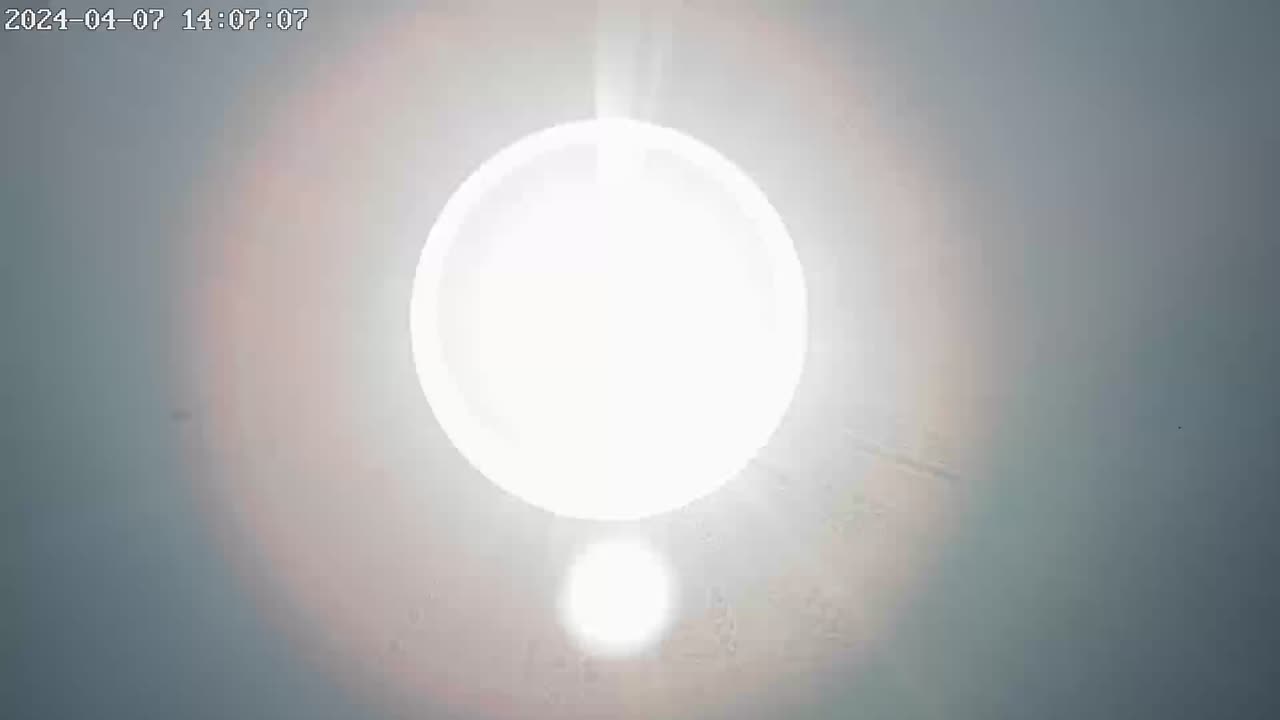 rainbow around sun April 8th 2024 eclipse