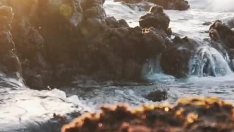 water crashing