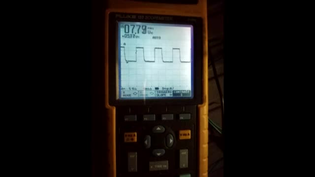 Maserati QP-S HVAC Blower in action with Fluke O-Scope showing PWM