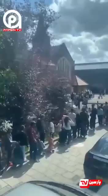 W Londynie ludzie nie mają co do gara włożyć. Kolejka po darmowe wyżywienie, a to dopie