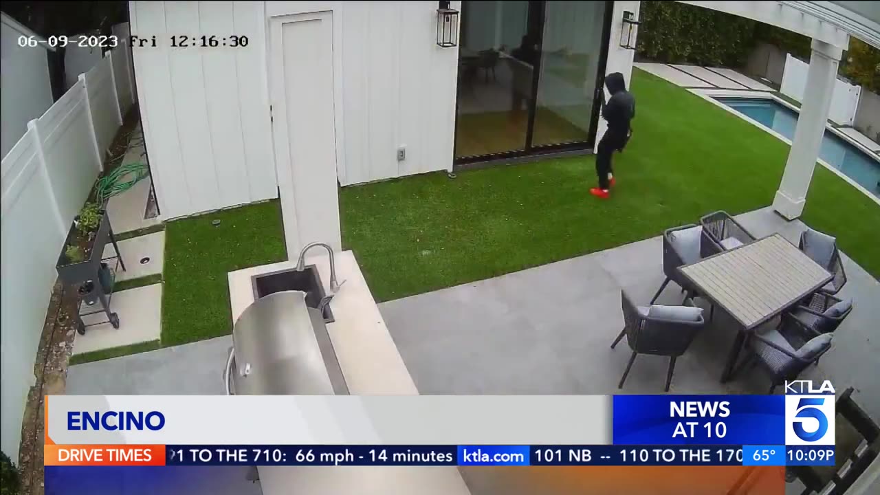 Home burglary caught on camera