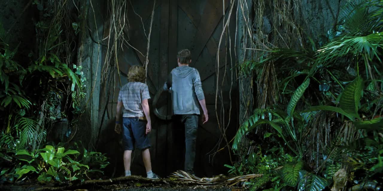 8K HDR _ Finding The Lost Kids - Jurassic World _ Dolby 5.1