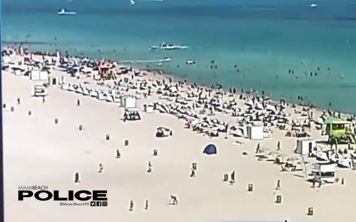 ⚡⚡Breaking: Florida helicopter crashes into ocean near crowded beach, 2 Injured