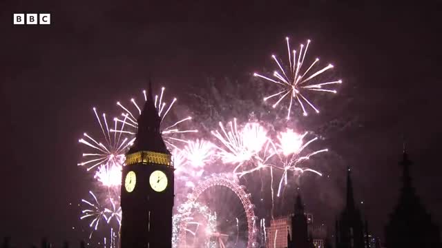 Happy New Year Live! 🎆 London Fireworks 2023 🔴 BBC