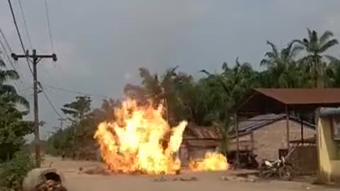 Viral video of driver action preventing LPG Gas Explosion in Indonesia