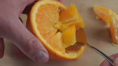 Using The Skin Of A 🍊Orange To Make A Natural Citrus Candle