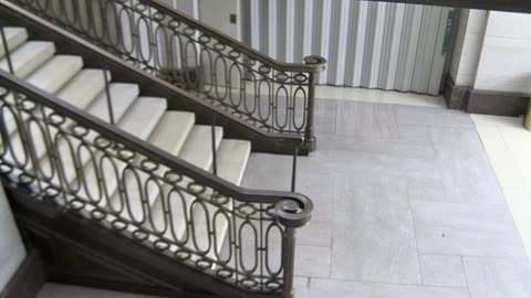 7208USCH01PlazaStair37toRotunda_2021-01-06_21h31min50s783ms.mp4