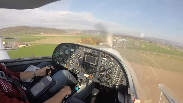 Unsuspecting Pilot Captures Close Encounter With Flying Eagle