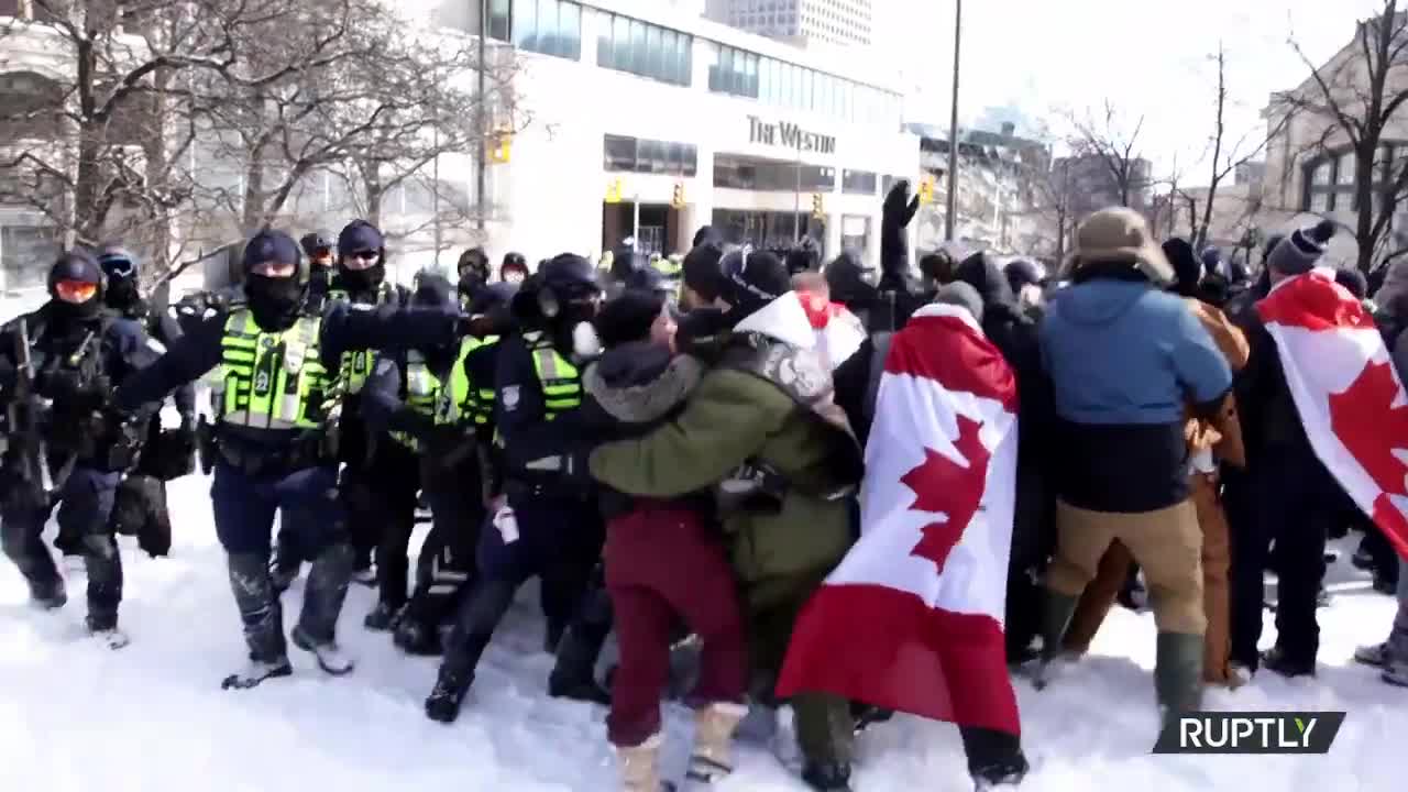 CANADA: AT LEAST 100 ARRESTED IN OTTAWA AS POLICE TRY TO REMOVE 'FREEDOM CONVOY' PROTESTERS |