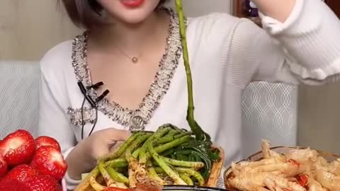 Eating show spicy seafood