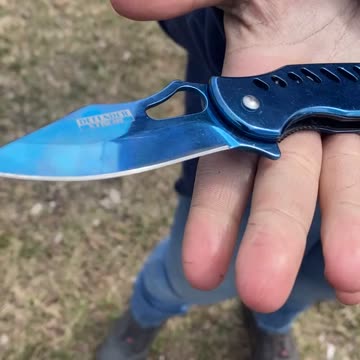 Kk 556 Always Has A Knife 🔪 or Knives 😳😜