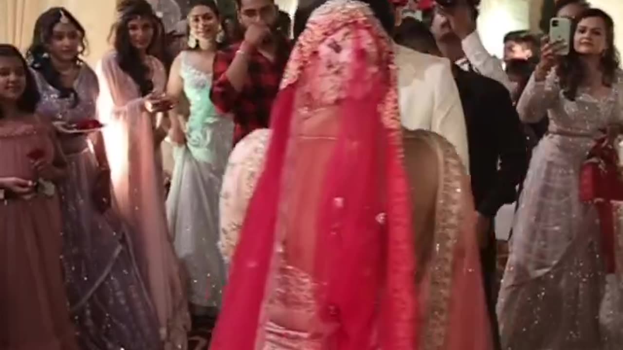 Indian wedding love moment ❤️ Bride dance