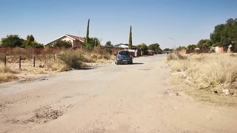 Karee road potholes