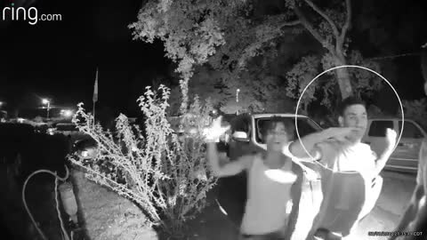 Moment armed Florida home invaders run for dear lives after home owner opened fire