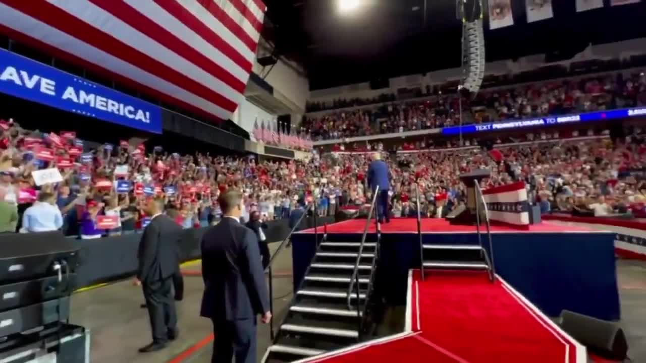 INSANE side-by-side comparison of Biden’s and Trump’s Rallies