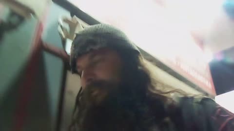 ΟΛΟΙ ΠΕΡΙΜΕΝΟΥΝ ΚΑΠΟΙΟΝ ΝΑ ΤΟΥΣ ΣΩΣΕΙ