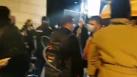 Protestul cetatenilor la Spitalul Foisor in Bucuresti; partea 1