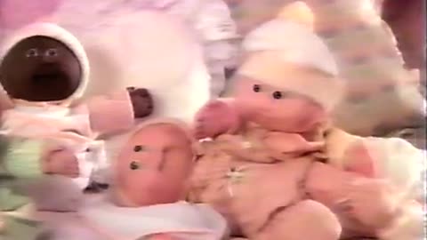 December 1986 - Toys R Us Has Cabbage Patch Kids for Christmas