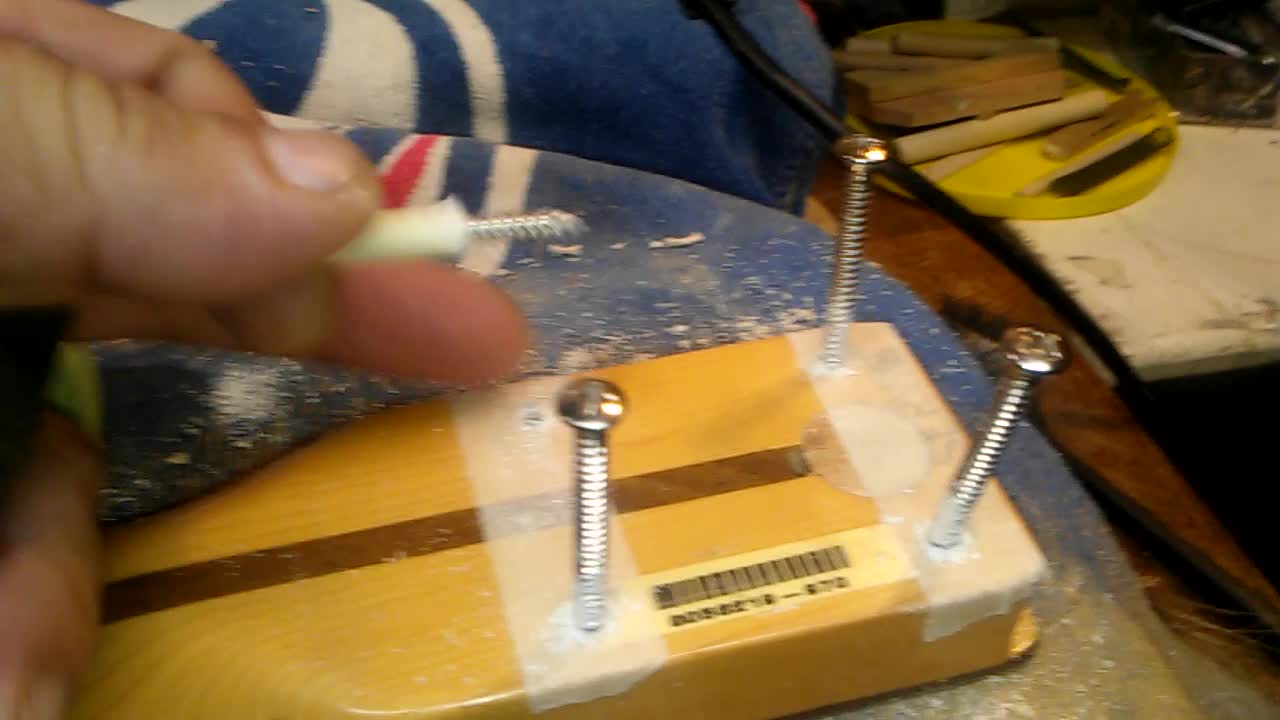 A "ZIP TIP" SOAP YOUR SCREWS. 2000 USA FENDER GUITAR NECK