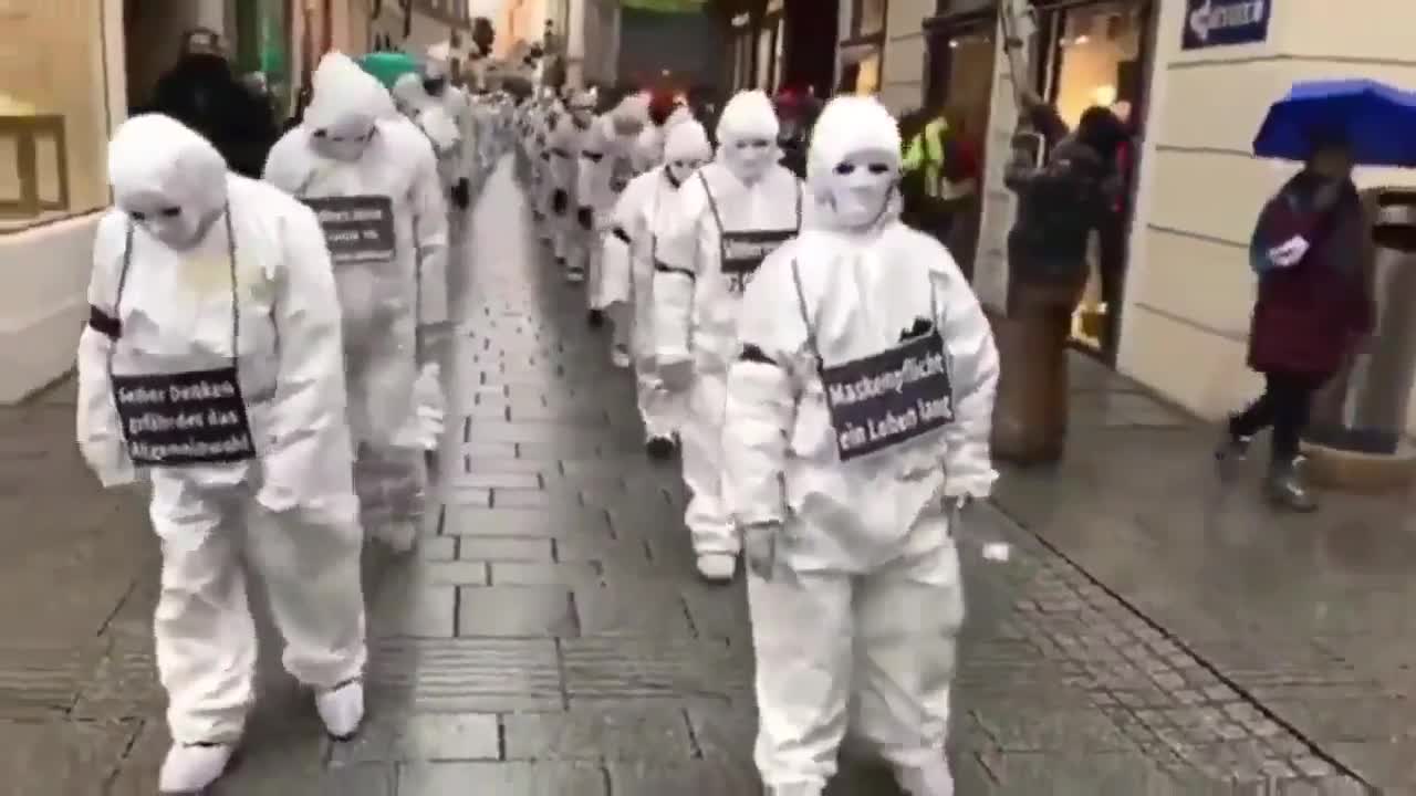 Australia demonstrates against lockdowns