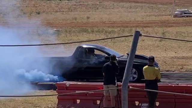 80 year old nanna frying tyres at Leeton 6/3/21