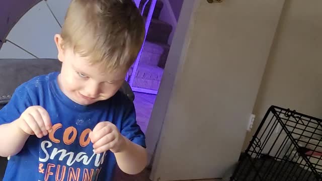 Toddler attempts creepy tickle attack FAILS