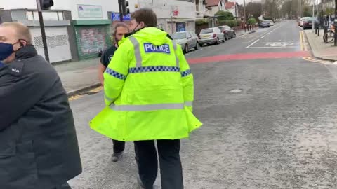 Polish Coffee Shop owner gets violently assaulted by Communist Police in UK