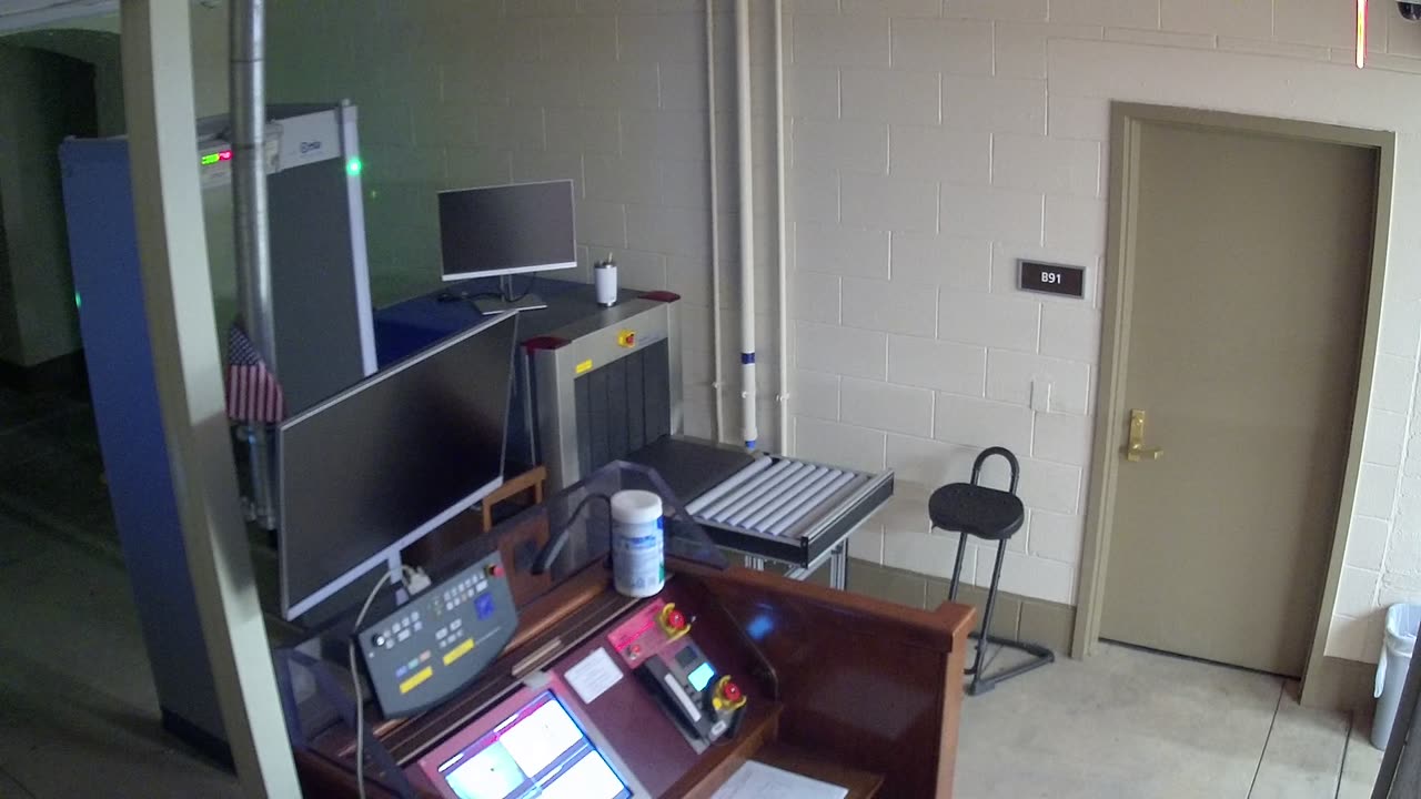 5132CHOBBAGarageScreening1_2021-01-06_17h44min27s227ms.mp4