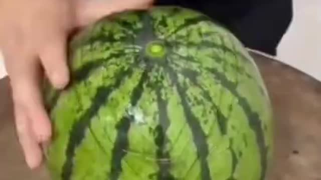 cut watermelon in unique style