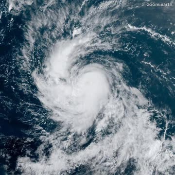 #Lee is now a hurricane.... #USA