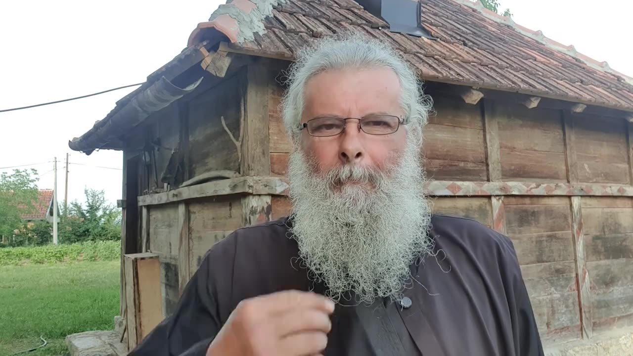 НЕ ПРИЗНАЈЕМО НИШТА ШТО СУ КОМУНИСТИ СТВОРИЛИ_ ЛАЖНЕ ДРЖАВЕ, ЦРКВЕ, НАЦИЈЕ, ЈЕЗИКЕ