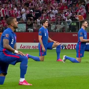 English Soccer Team Booed for Taking the Knee in Poland