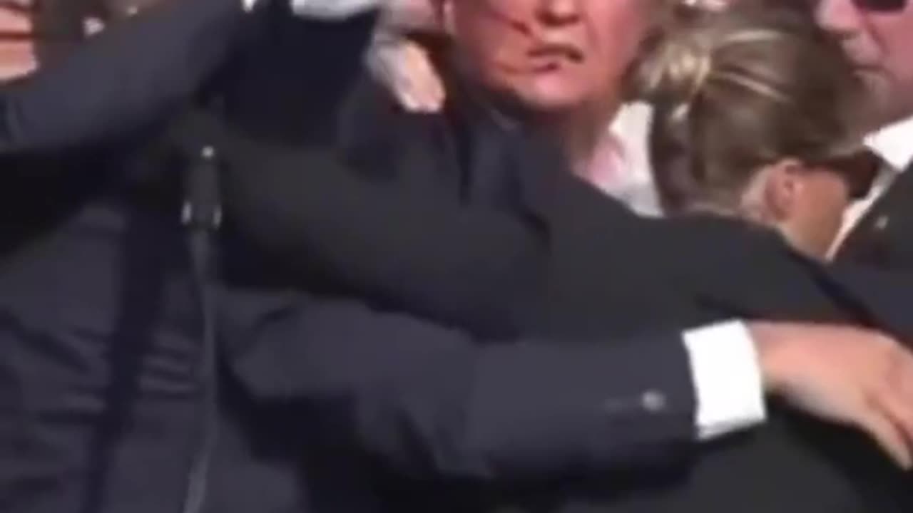 Trump ICONIC MOMENT in history