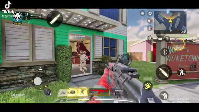 We play call of duty mobil