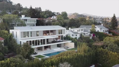 Unparalleled Modern Home in Pacific Palisades California