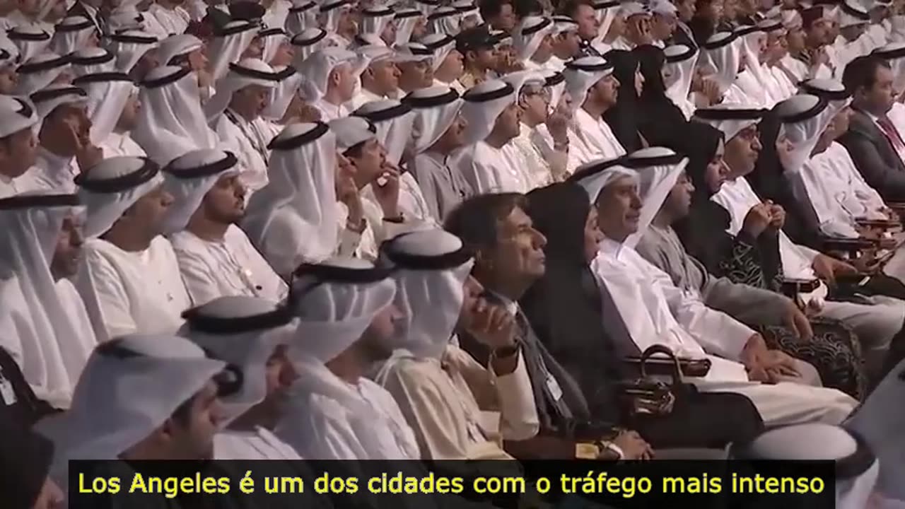 2015: O fundador do WEF, Klaus Schwab, "prevê" que, até 2030...