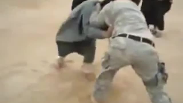 USA Army Vs IRAQ Army Street fight