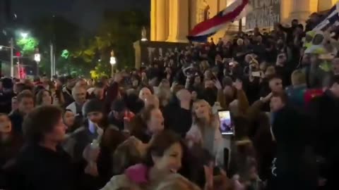 Australia | MELBOURNE PATRIOTS ROCK - We're Not Gonna Take It