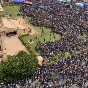 Sri Lanka has Fallen, Mob Floods the Presidential Palace
