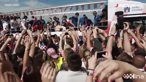 Vatreni sletjeli u Zagreb, putuju prema Trgu