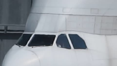 Airbus Beluga landing and takeoff at Finkenwerder, EDHI-12