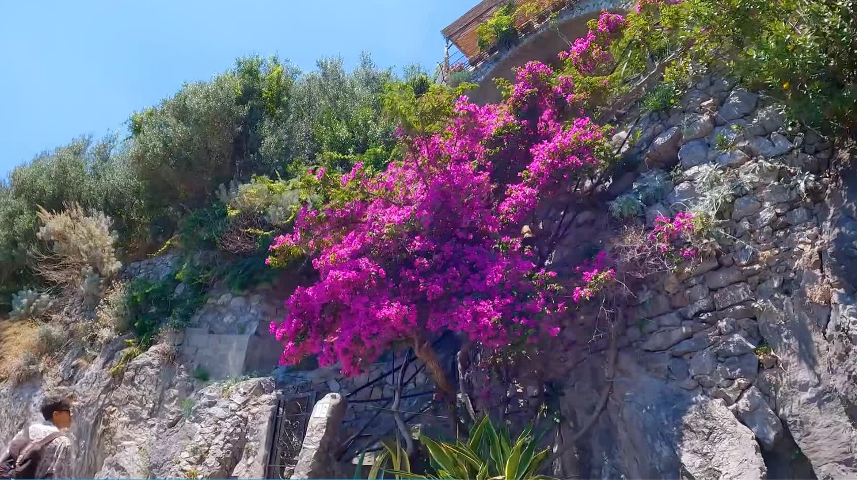 Hiking in Positano Part.rNFKzu