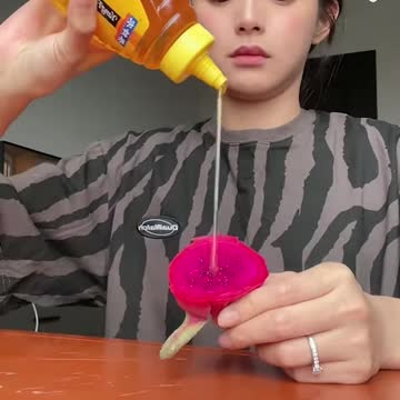 Fruit grafting at its finest 😍